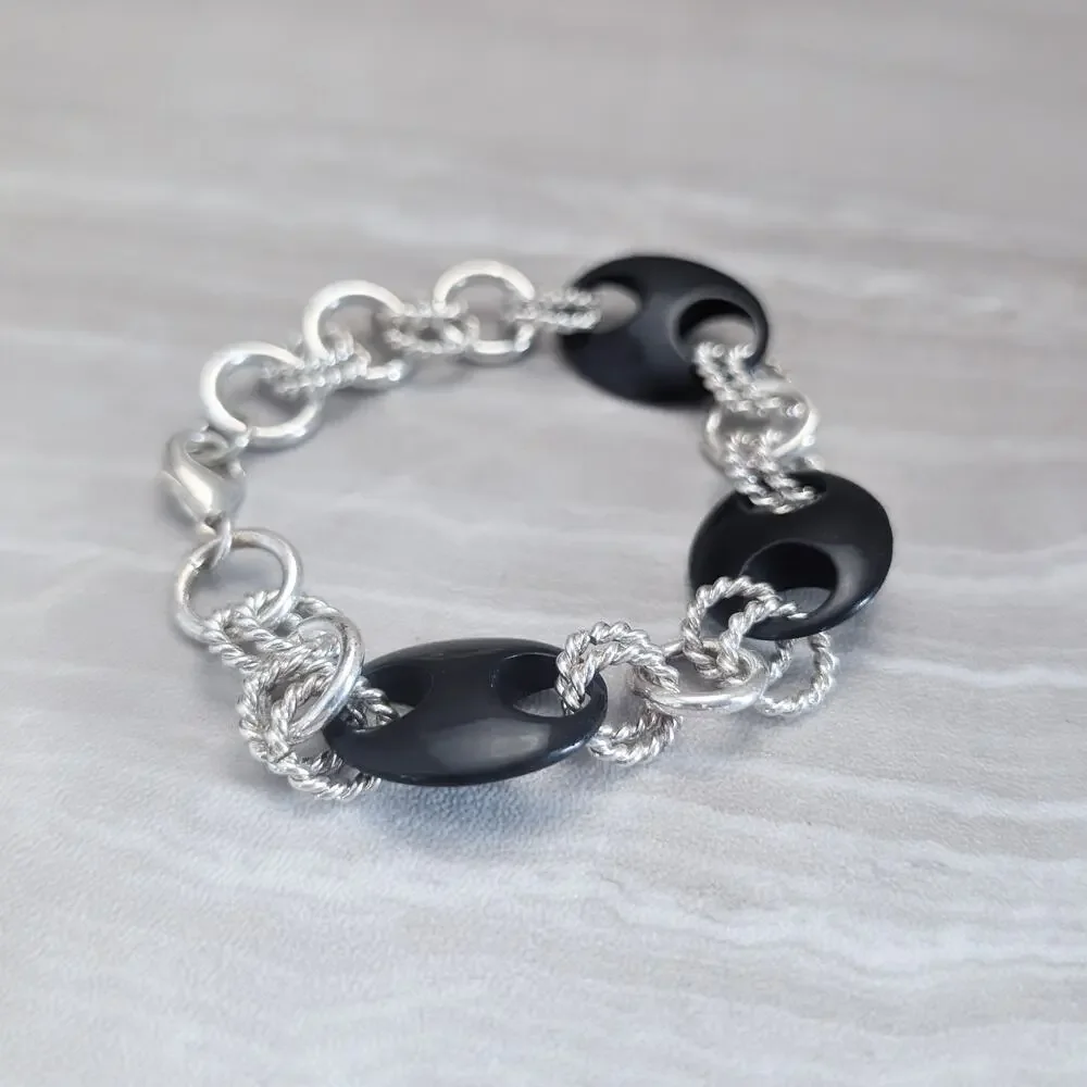 Vintage clasp bracelet